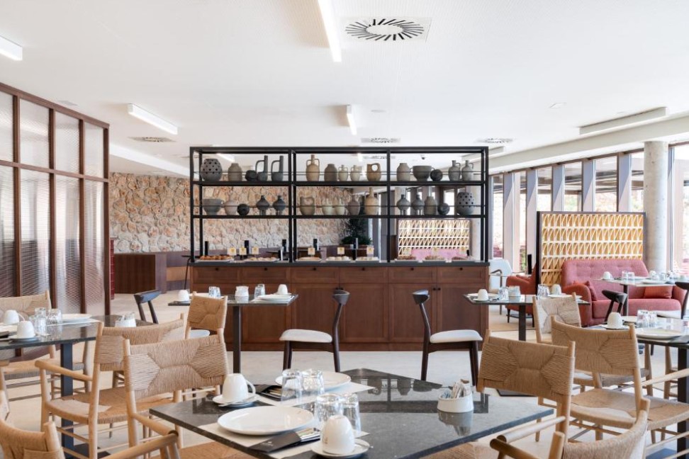 Parador de Molina de Aragón; Cafetería del Parador Turismo.