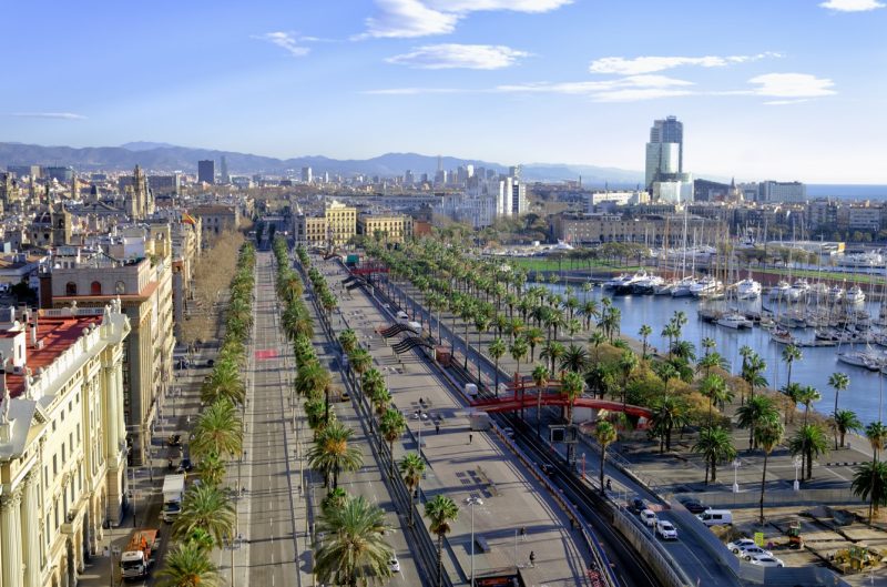 Mejores Destinos para Viajar en Noviembre; Puerto Barcelona