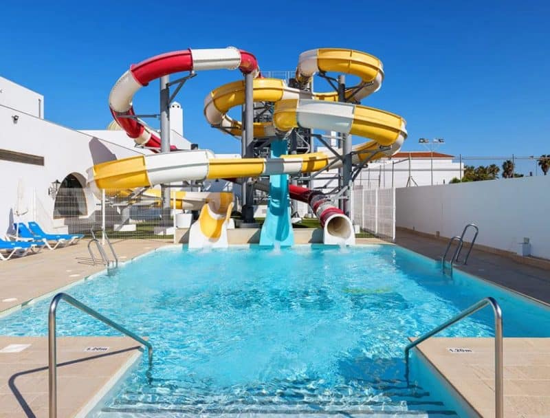 Hoteles con Toboganes; Hotel Playaballena