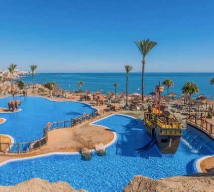 hoteles con toboganes; hoteles para niños; resorts familias