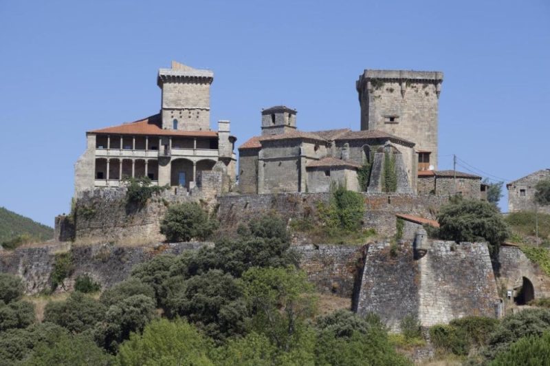 paradores en galicia; parador de monterrei