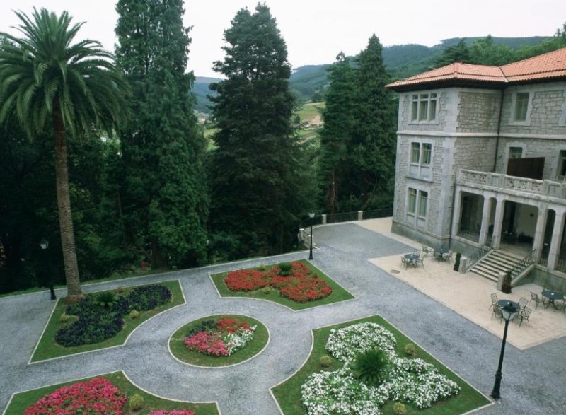 Paradores en Cantabria; Parador de Limpias