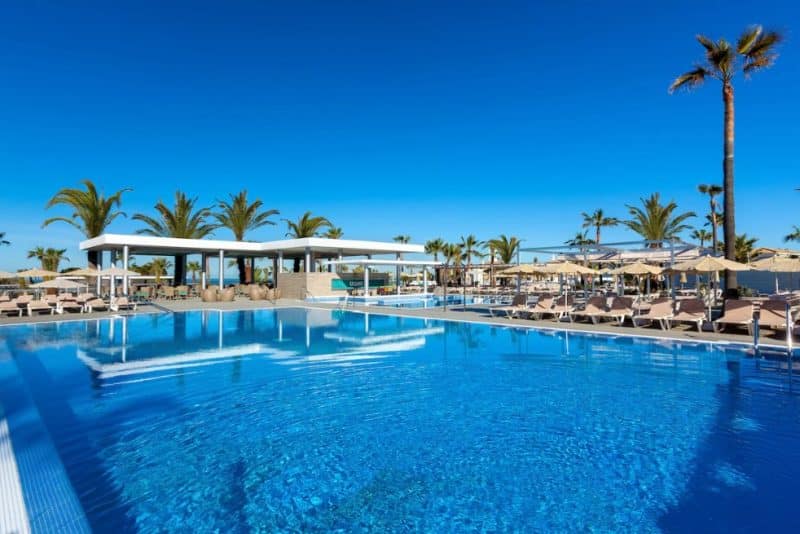 hoteles en conil; hoteles con piscina